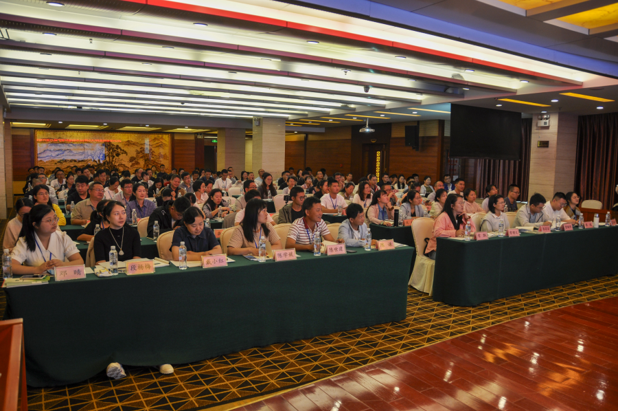 凯发国际首页2024年植物品种DUS测试和新品种保护能力提升培训班在丽江举行_新华网(图2)