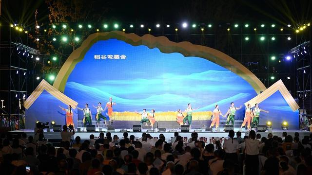 粮王、果王、菜王…四川南充2024中国农民丰收节在营山县举行庆祝活动凯发国际首页(图4)