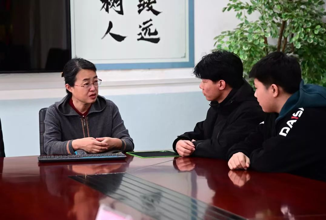 凯发国际“组团式”帮扶助力鄂伦春自治旗“医教科”领域焕新颜(图2)