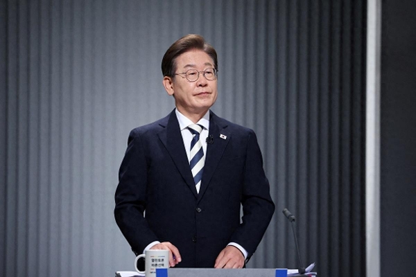 凯发国际首页博主：李在明拒绝在中美之间二选一(图3)